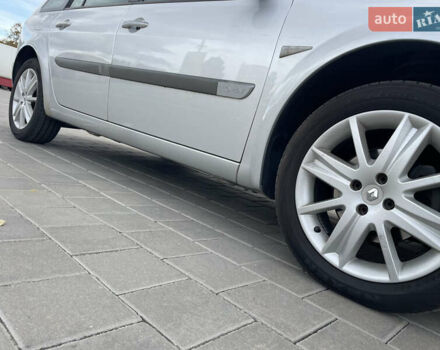 Серый Рено Меган, объемом двигателя 1.6 л и пробегом 196 тыс. км за 5500 $, фото 3 на Automoto.ua