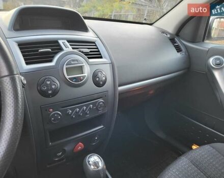 Серый Рено Меган, объемом двигателя 1.6 л и пробегом 182 тыс. км за 5700 $, фото 61 на Automoto.ua