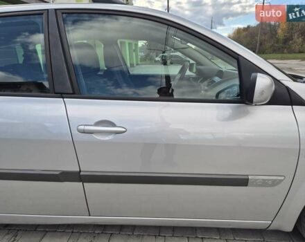 Серый Рено Меган, объемом двигателя 1.6 л и пробегом 230 тыс. км за 5500 $, фото 12 на Automoto.ua