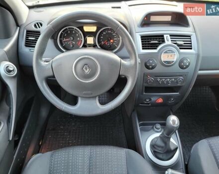 Серый Рено Меган, объемом двигателя 1.6 л и пробегом 182 тыс. км за 5700 $, фото 56 на Automoto.ua