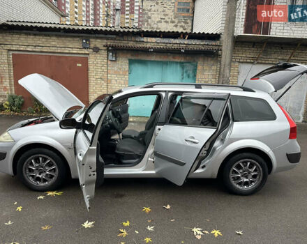 Сірий Рено Меган, об'ємом двигуна 1.6 л та пробігом 285 тис. км за 4850 $, фото 19 на Automoto.ua