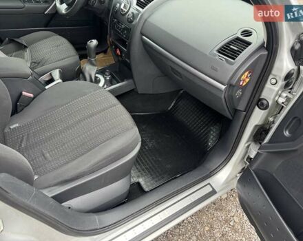 Сірий Рено Меган, об'ємом двигуна 1.6 л та пробігом 216 тис. км за 5400 $, фото 26 на Automoto.ua