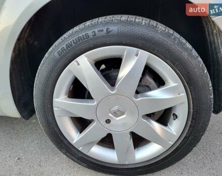 Серый Рено Меган, объемом двигателя 1.6 л и пробегом 182 тыс. км за 5700 $, фото 40 на Automoto.ua