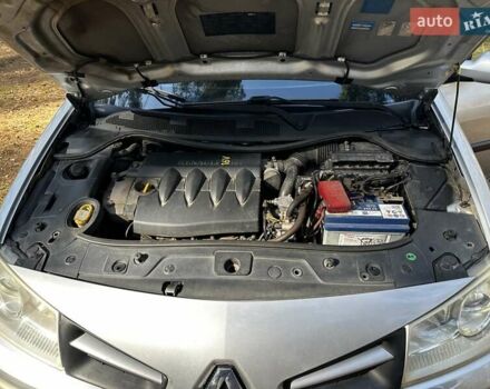 Сірий Рено Меган, об'ємом двигуна 1.6 л та пробігом 255 тис. км за 4700 $, фото 6 на Automoto.ua