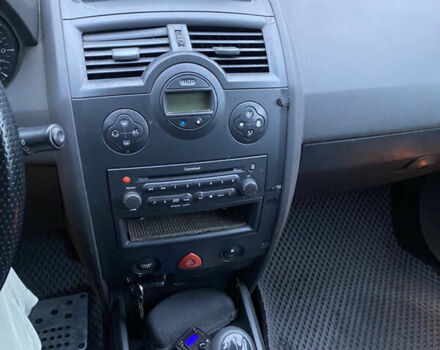 Сірий Рено Меган, об'ємом двигуна 1.6 л та пробігом 293 тис. км за 3600 $, фото 16 на Automoto.ua