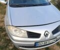 Серый Рено Меган, объемом двигателя 2 л и пробегом 200 тыс. км за 1580 $, фото 1 на Automoto.ua