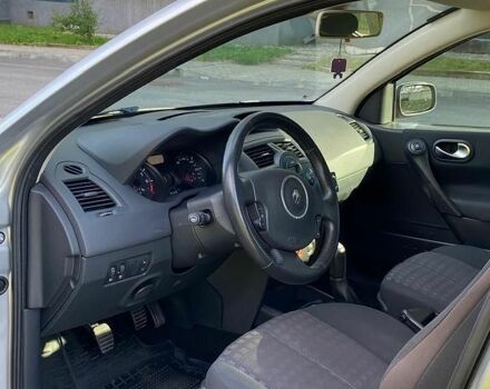 Сірий Рено Меган, об'ємом двигуна 1.6 л та пробігом 209 тис. км за 5400 $, фото 8 на Automoto.ua