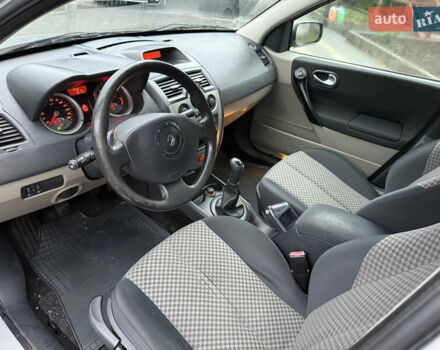 Серый Рено Меган, объемом двигателя 1.46 л и пробегом 265 тыс. км за 4400 $, фото 6 на Automoto.ua