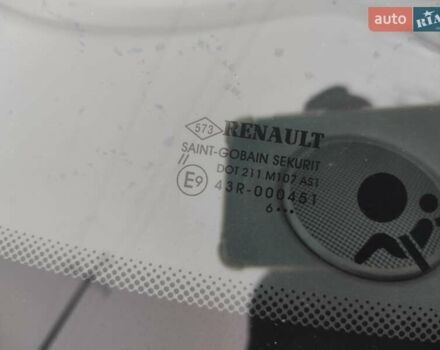 Серый Рено Меган, объемом двигателя 1.6 л и пробегом 199 тыс. км за 5490 $, фото 11 на Automoto.ua