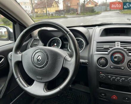 Сірий Рено Меган, об'ємом двигуна 1.6 л та пробігом 241 тис. км за 5300 $, фото 8 на Automoto.ua