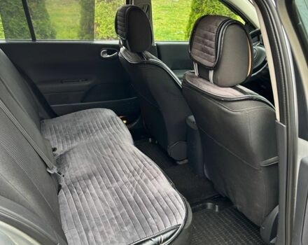 Сірий Рено Меган, об'ємом двигуна 1.6 л та пробігом 260 тис. км за 5250 $, фото 9 на Automoto.ua