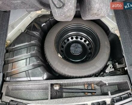 Серый Рено Меган, объемом двигателя 1.6 л и пробегом 215 тыс. км за 5700 $, фото 7 на Automoto.ua