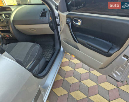 Серый Рено Меган, объемом двигателя 1.4 л и пробегом 253 тыс. км за 4500 $, фото 14 на Automoto.ua