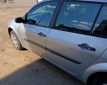 Серый Рено Меган, объемом двигателя 1.6 л и пробегом 216 тыс. км за 4750 $, фото 1 на Automoto.ua