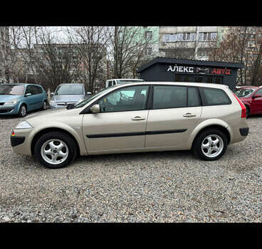 Серый Рено Меган, объемом двигателя 1.6 л и пробегом 236 тыс. км за 5200 $, фото 2 на Automoto.ua