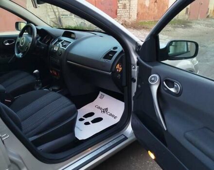 Серый Рено Меган, объемом двигателя 2 л и пробегом 162 тыс. км за 6299 $, фото 112 на Automoto.ua