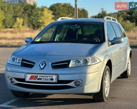 Серый Рено Меган, объемом двигателя 0 л и пробегом 135 тыс. км за 5850 $, фото 2 на Automoto.ua