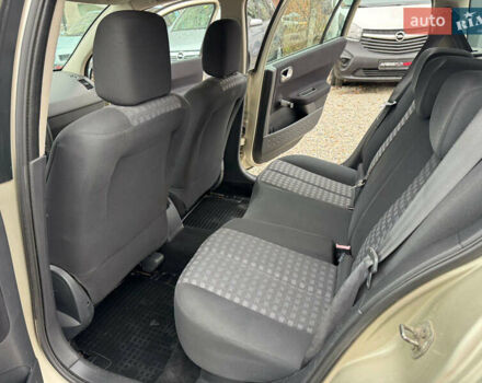 Серый Рено Меган, объемом двигателя 1.6 л и пробегом 236 тыс. км за 5200 $, фото 21 на Automoto.ua