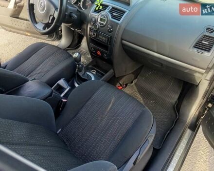 Сірий Рено Меган, об'ємом двигуна 1.46 л та пробігом 285 тис. км за 3900 $, фото 7 на Automoto.ua