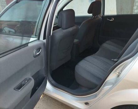 Серый Рено Меган, объемом двигателя 2 л и пробегом 162 тыс. км за 6299 $, фото 109 на Automoto.ua