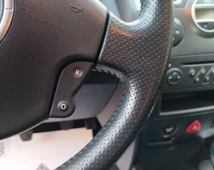 Серый Рено Меган, объемом двигателя 2 л и пробегом 162 тыс. км за 6299 $, фото 94 на Automoto.ua