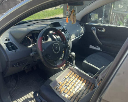 Серый Рено Меган, объемом двигателя 2 л и пробегом 263 тыс. км за 5150 $, фото 5 на Automoto.ua