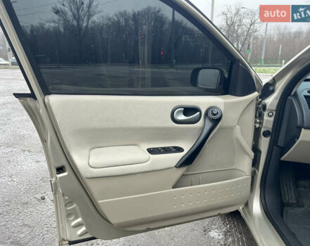 Серый Рено Меган, объемом двигателя 1.6 л и пробегом 281 тыс. км за 4800 $, фото 14 на Automoto.ua