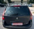 Рено Меган 2007 в Каменское - Днепродзержинск на Automoto.ua Серый Рено Меган, объемом двигателя 2 л и пробегом 250 тыс. км за 5700 $, фото 5 на Automoto.ua