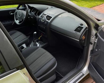 Серый Рено Меган, объемом двигателя 1.6 л и пробегом 107 тыс. км за 5550 $, фото 4 на Automoto.ua