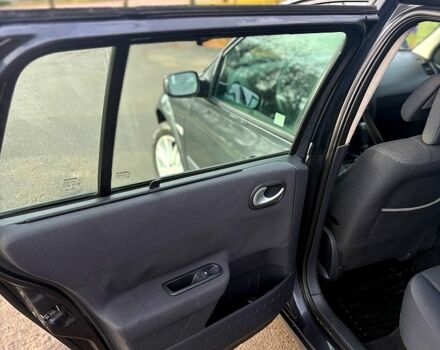 Серый Рено Меган, объемом двигателя 1.6 л и пробегом 215 тыс. км за 5400 $, фото 7 на Automoto.ua