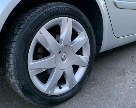 Серый Рено Меган, объемом двигателя 2 л и пробегом 162 тыс. км за 6299 $, фото 43 на Automoto.ua