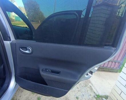 Рено Меган 2007 у Бару на Automoto.ua Сірий Рено Меган, об'ємом двигуна 1.6 л та пробігом 215 тис. км за 4999 $, фото 22 на Automoto.ua