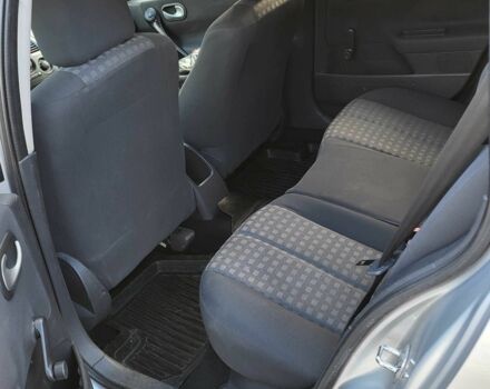 Рено Меган 2007 в Купянске на Automoto.ua Серый Рено Меган, объемом двигателя 1.4 л и пробегом 228 тыс. км за 3300 $, фото 10 на Automoto.ua