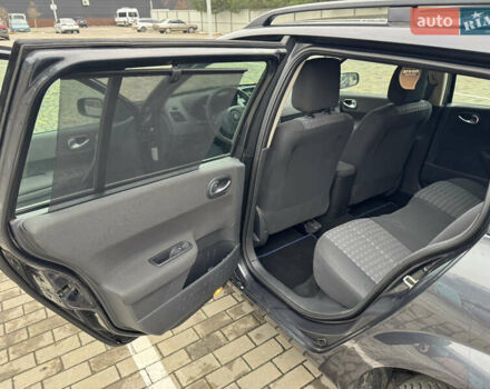 Серый Рено Меган, объемом двигателя 1.6 л и пробегом 193 тыс. км за 5000 $, фото 6 на Automoto.ua