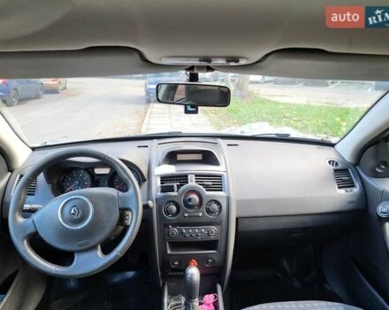 Рено Меган 2007 в Сумах на Automoto.ua Серый Рено Меган, объемом двигателя 1.4 л и пробегом 228 тыс. км за 3300 $, фото 12 на Automoto.ua