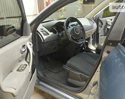 Серый Рено Меган, объемом двигателя 2 л и пробегом 288 тыс. км за 5500 $, фото 8 на Automoto.ua