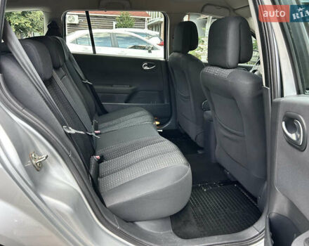 Рено Меган 2007 в Виннице на Automoto.ua Серый Рено Меган, объемом двигателя 1.6 л и пробегом 178 тыс. км за 5850 $, фото 61 на Automoto.ua