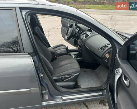 Сірий Рено Меган, об'ємом двигуна 1.6 л та пробігом 507 тис. км за 3700 $, фото 2 на Automoto.ua
