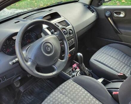 Рено Меган 2007 в Сумах на Automoto.ua Серый Рено Меган, объемом двигателя 1.4 л и пробегом 228 тыс. км за 3300 $, фото 8 на Automoto.ua