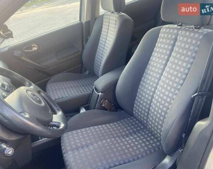 Сірий Рено Меган, об'ємом двигуна 1.6 л та пробігом 201 тис. км за 4780 $, фото 18 на Automoto.ua