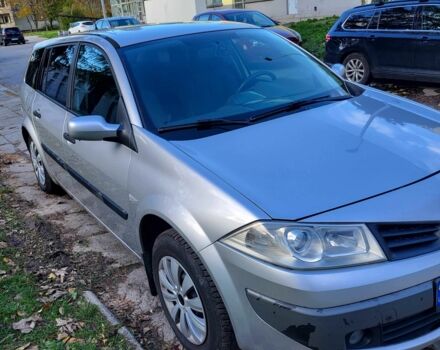 Рено Меган 2007 в Купянске на Automoto.ua Серый Рено Меган, объемом двигателя 1.4 л и пробегом 228 тыс. км за 3300 $, фото 1 на Automoto.ua