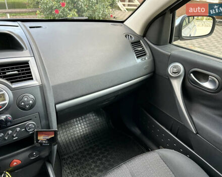 Рено Меган 2007 в Виннице на Automoto.ua Серый Рено Меган, объемом двигателя 1.6 л и пробегом 178 тыс. км за 5850 $, фото 45 на Automoto.ua