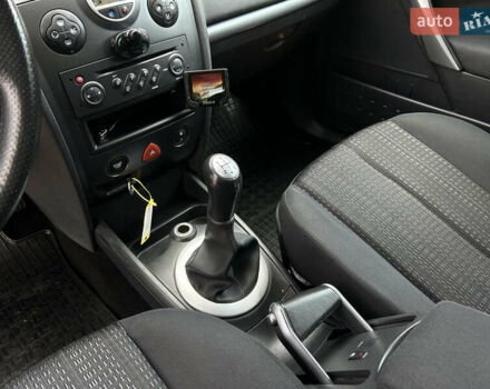 Рено Меган 2007 в Виннице на Automoto.ua Серый Рено Меган, объемом двигателя 1.6 л и пробегом 178 тыс. км за 5850 $, фото 46 на Automoto.ua