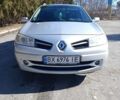Серый Рено Меган, объемом двигателя 2 л и пробегом 140 тыс. км за 5200 $, фото 1 на Automoto.ua