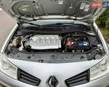 Серый Рено Меган, объемом двигателя 1.6 л и пробегом 215 тыс. км за 5500 $, фото 25 на Automoto.ua