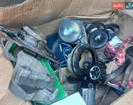 Рено Меган 2007 у Славянске на Automoto.ua Сірий Рено Меган, об'ємом двигуна 1.46 л та пробігом 363 тис. км за 5200 $, фото 9 на Automoto.ua