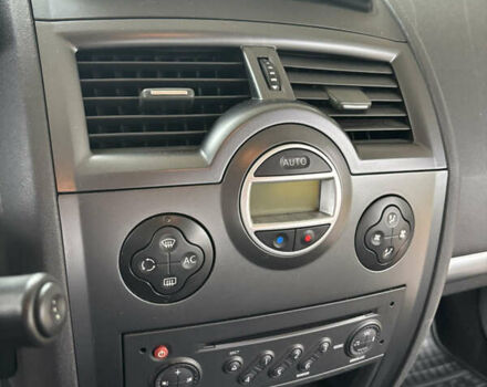 Серый Рено Меган, объемом двигателя 1.6 л и пробегом 210 тыс. км за 6150 $, фото 15 на Automoto.ua