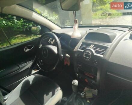 Сірий Рено Меган, об'ємом двигуна 1.4 л та пробігом 304 тис. км за 4300 $, фото 1 на Automoto.ua