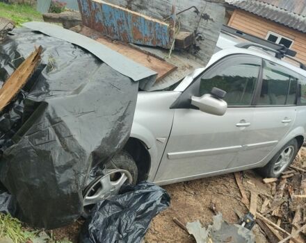 Серый Рено Меган, объемом двигателя 1.5 л и пробегом 200 тыс. км за 1100 $, фото 1 на Automoto.ua