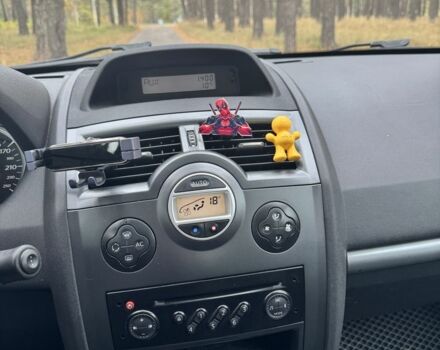 Рено Меган 2007 в Чернигове на Automoto.ua Серый Рено Меган, объемом двигателя 1.6 л и пробегом 178 тыс. км за 5500 $, фото 11 на Automoto.ua